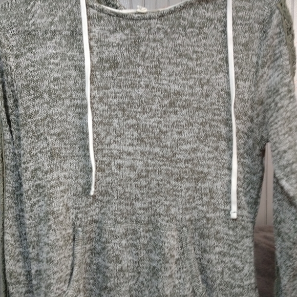 Aeropostale Tops - Long sleeve green top